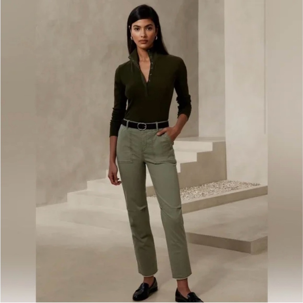 Girlfriend Authentic Chino in Olive Green from Banana Republic Factory Sz 16